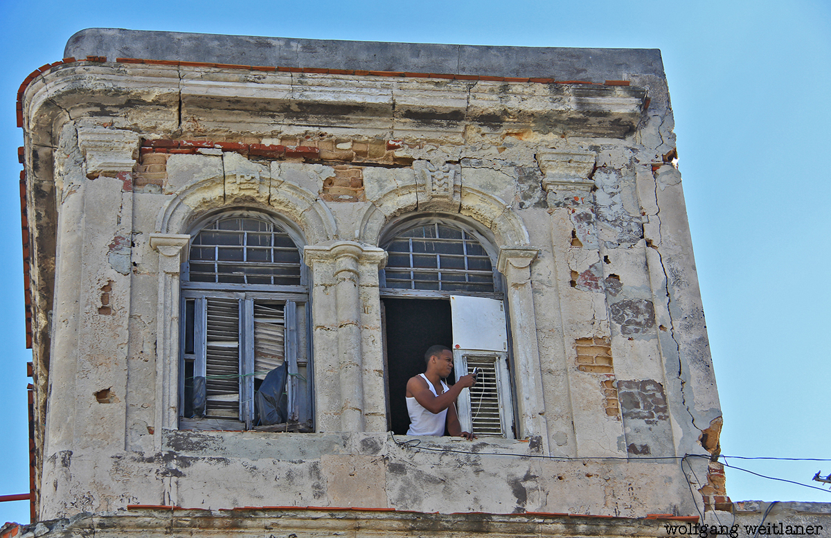 Suche nach dem besten Netz, Altstadt Havanna, Kuba